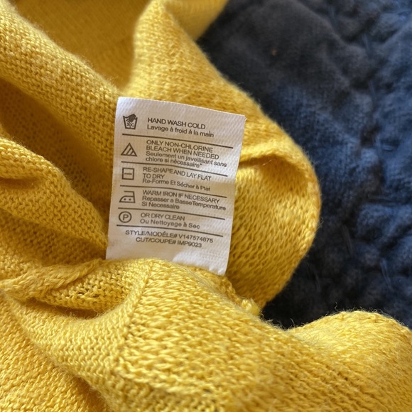 EUC Vince Cotton Boat Neck Sweater - Picture 6 of 8